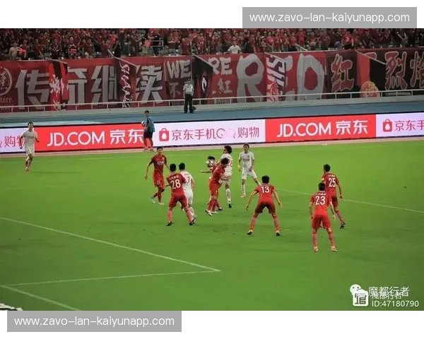 激战正酣！上海上港vs天津权健，巅峰对决，全程直播不容错过！